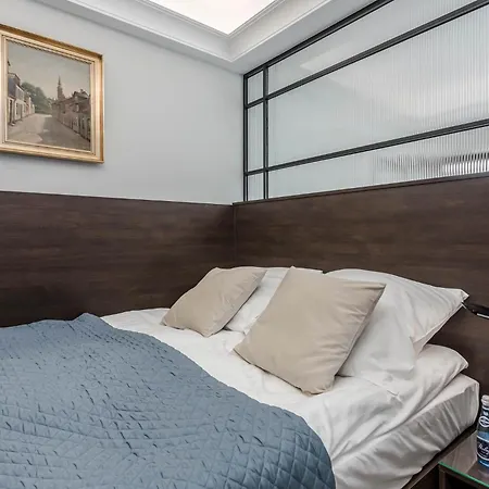 Rent Like - W Deo Plaza *